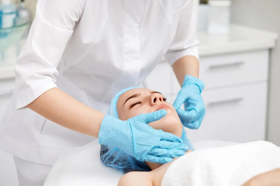 perbandingan spa vs skincare